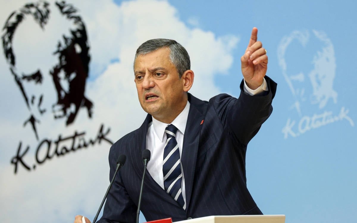 รzgรผr รzel CHP’den ayrฤฑlฤฑyor ve yeni parti kuruyor