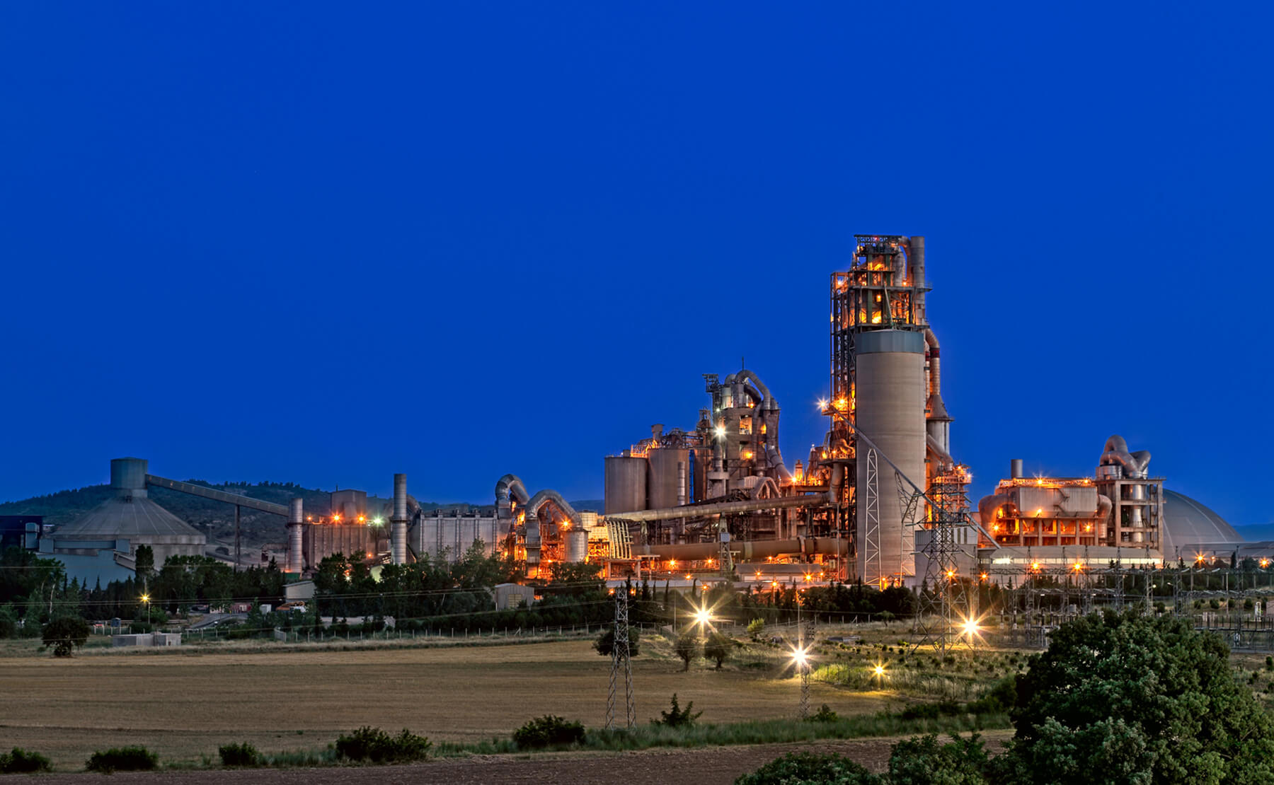 Sabancı Holding, Akçansa Çimento’daki payını sattı