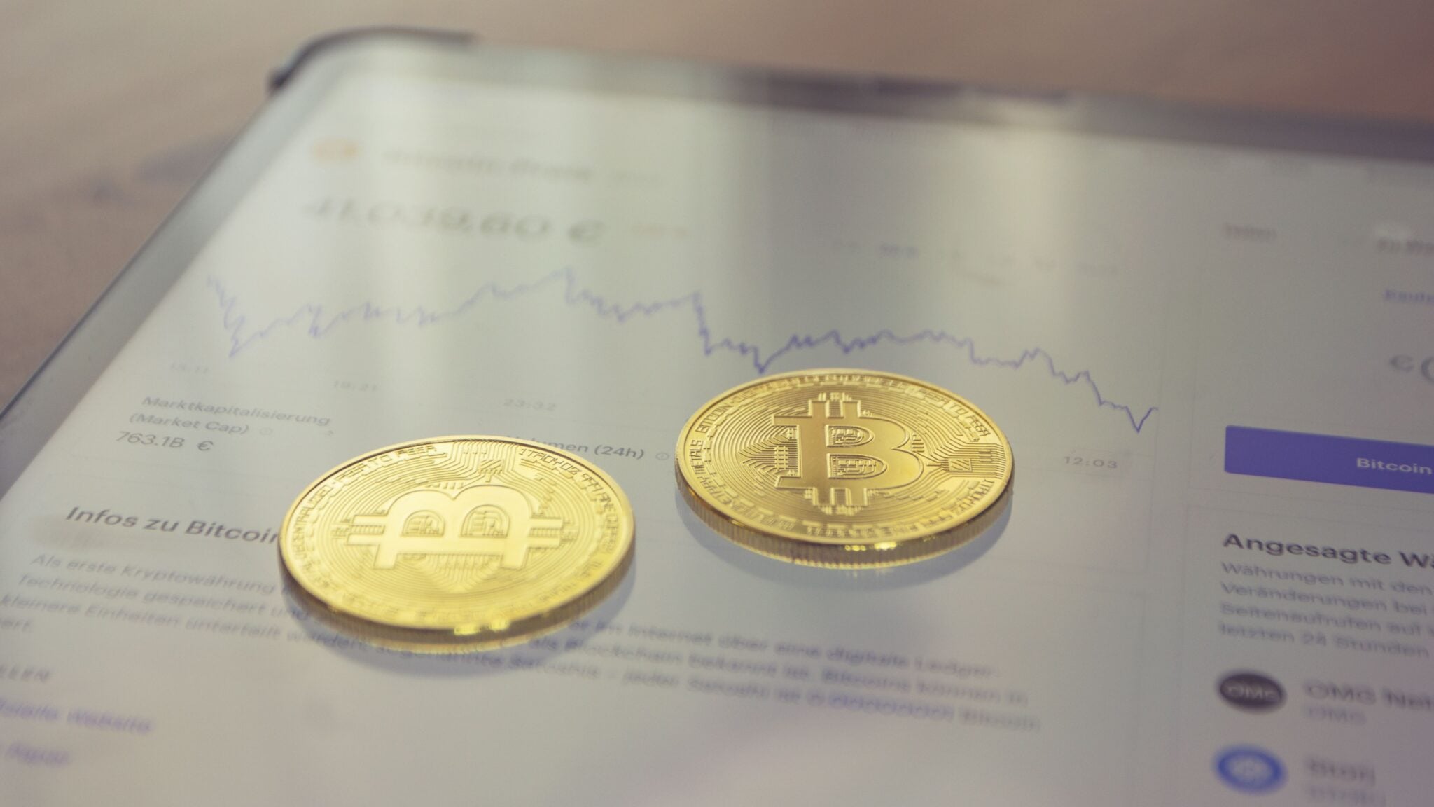 Bitcoin 65 bin doların altına geriledi, ETF girişleri çatallanma kaygılarını dengeledi