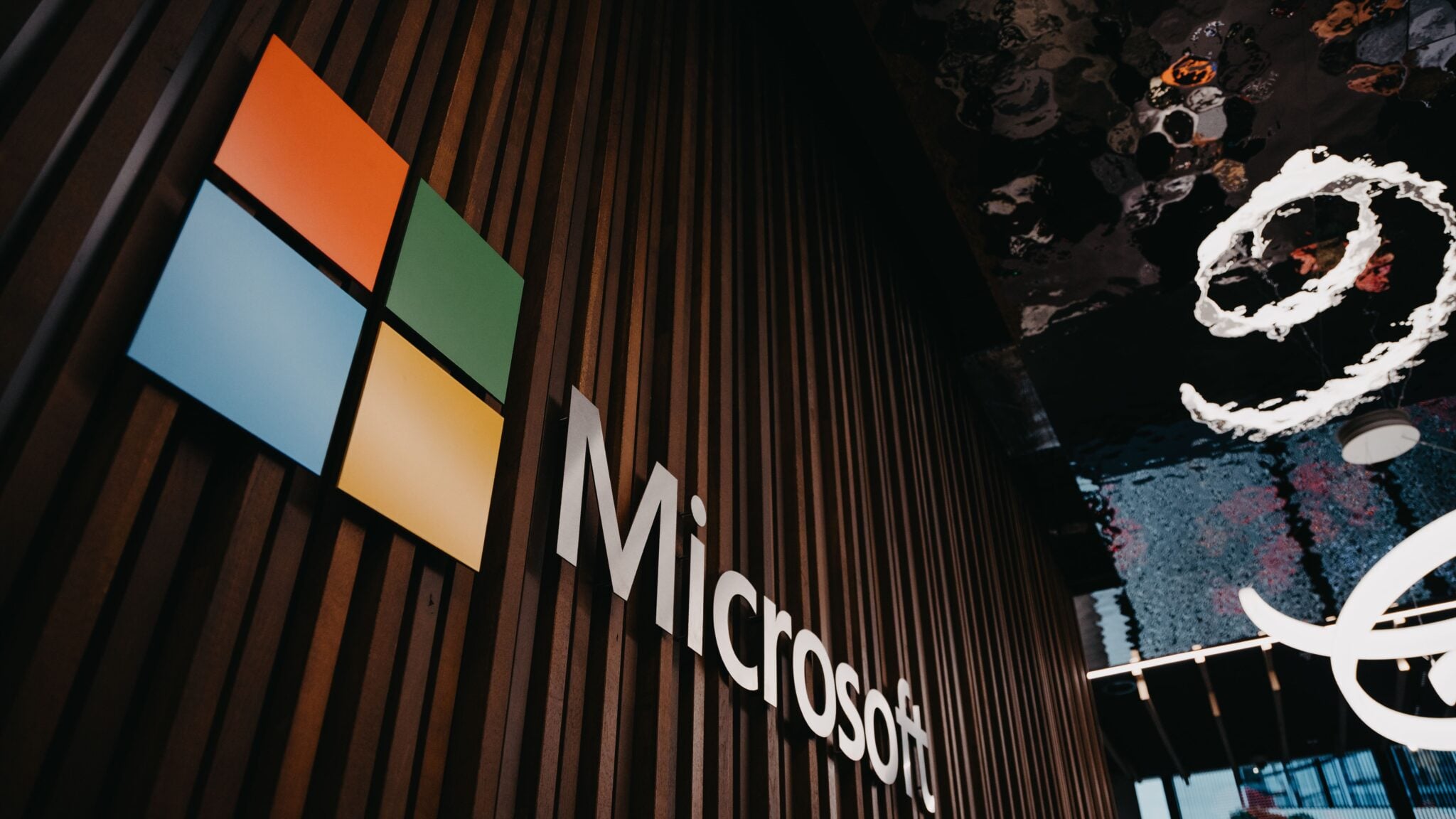 Microsoft Çin’den çekiliyor ama yapay zeka durumu değiştirebilir