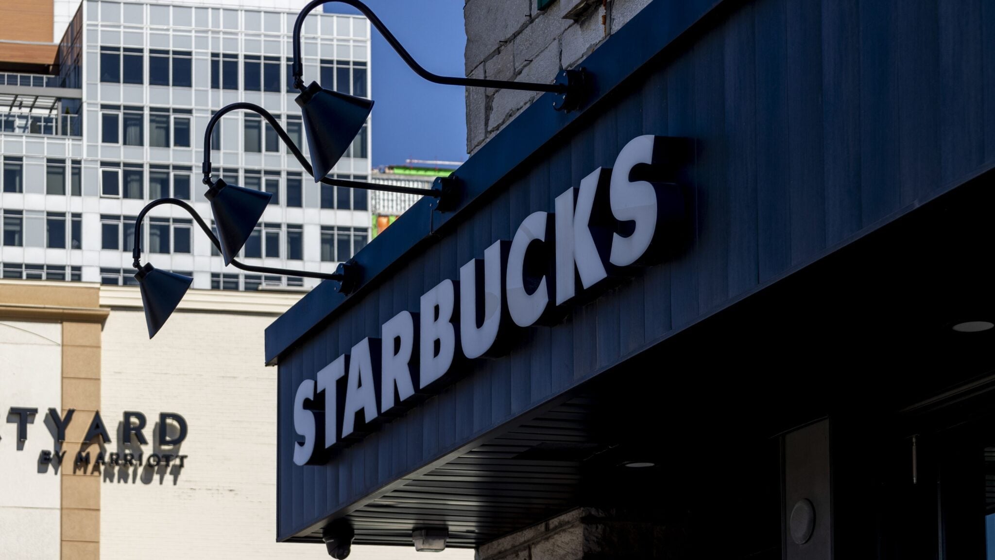 Starbucks 52 haftanın zirvesine ulaştı, peki toparlanma kalıcı mı