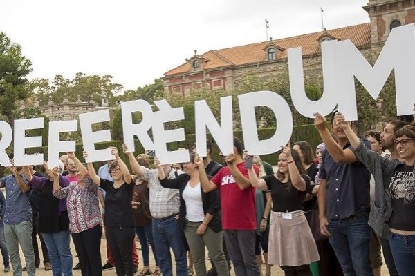Öğrenciler üniversite işgal etti, İspanya karıştı