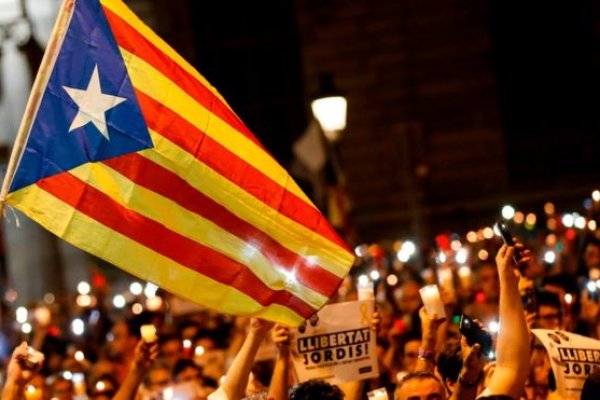 Katalonya özerk yönetimini fesih süreci başlıyor