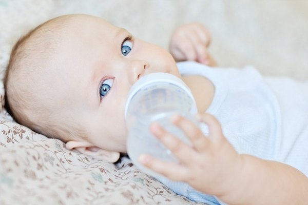 Bebek sütünde salmonelle paniği, toplatılıyor