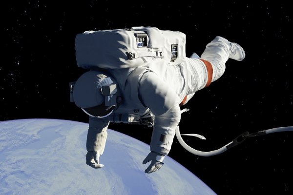 Yeni astronot ekibi UUİ'ye ulaştı