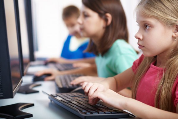 Vodafone'dan, Düzce'deki çocuklara kodlama eğitimi