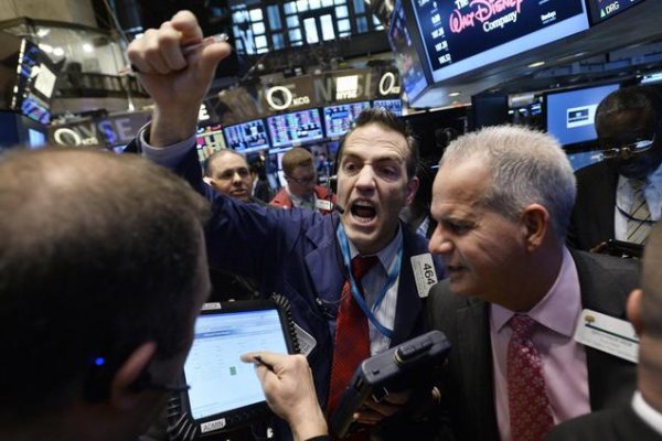 S&P 500, Nasdaq ve Dow Jones sert düşüşle günü kapattı
