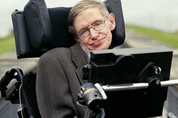 Stephen Hawking'in 22 kişisel eşyası 1,8 milyon sterline satıldı