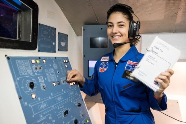 Amerika'daki uzay kampına katılan tek Türk liseli Selin'in hedefi NASA!