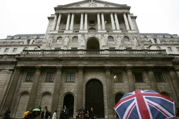 İngiltere Merkez Bankası politika faizini sabit tuttu