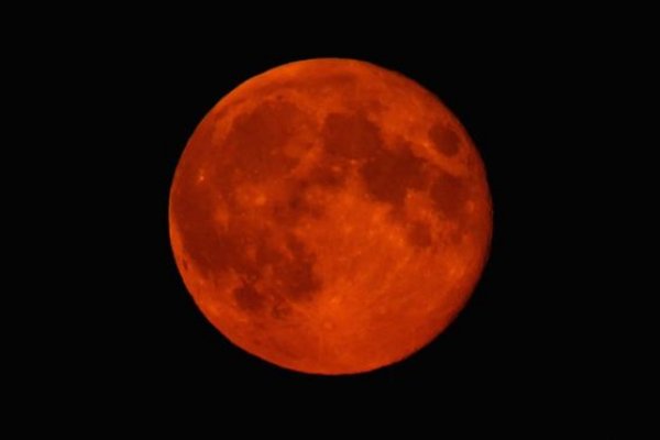 Kanlı Ay tutulması nereden izlenecek, kaçta başlayacak?