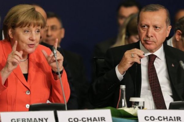 Merkel: Zayıf bir Türkiye ekonomisi Almanya'nın çıkarına değil