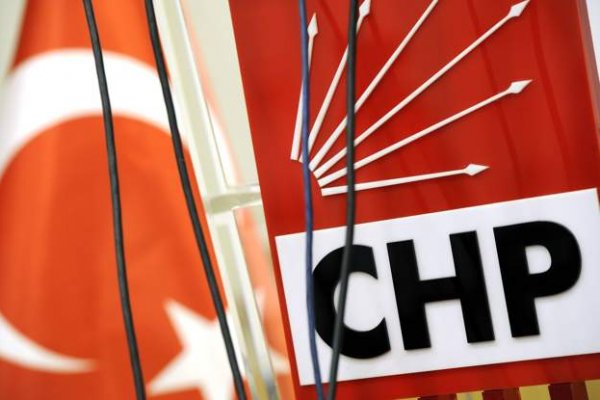 CHP'li iki belediye başkanı istifa etti