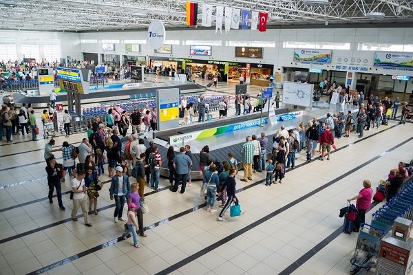 Antalya Havaalanı'nda yolcu sayısı yüzde 73 azaldı