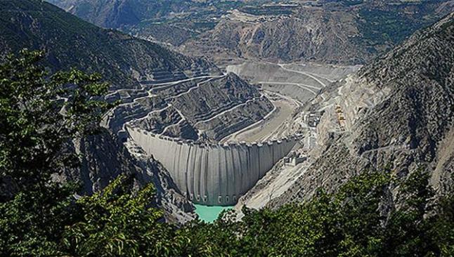 Dünya altıncısı Deriner barajı üretime geçti