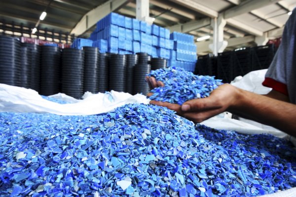 Plastik üretimi ilk yarıda yüzde 7,9 geriledi