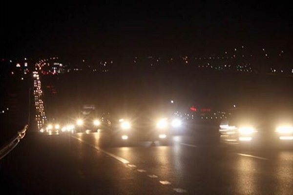 İstanbul girişlerinde kilometrelerce araç kuyruğu