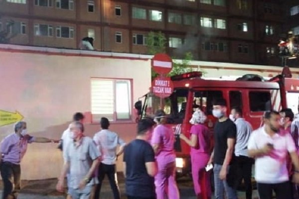 İstanbul Eğitim Araştırma Hastanesi'nde yangın
