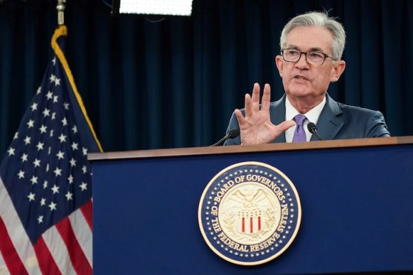 Powell: "Dijital paranın faydalarını ve maliyetlerini inceliyoruz"