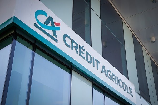 Credit Agricole, İtalya'da banka alıyor