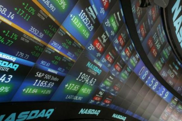 Dow Jones, S&P 500 ve Nasdaq düşüşle açıldı