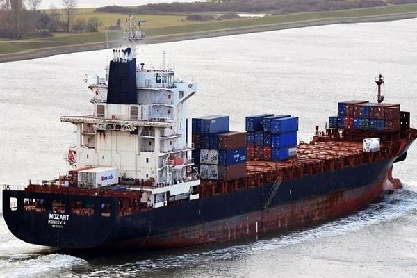 Saldırıya uğrayan Türk gemisi Gabon'a ulaştı