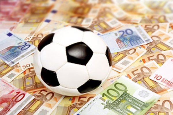 Avrupa futbolu Kovid-19 salgınında 9 milyar euro kaybetti