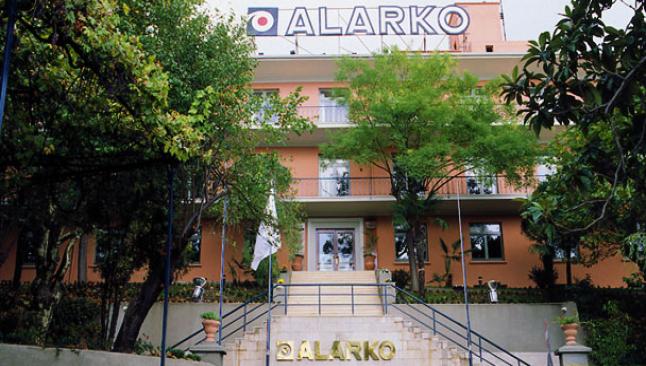İshak Alaton, Alarko'dan istifa etti