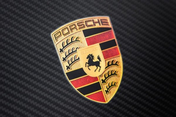 Porsche'nin halka arzına yatırımcıların ilgisi büyük oldu