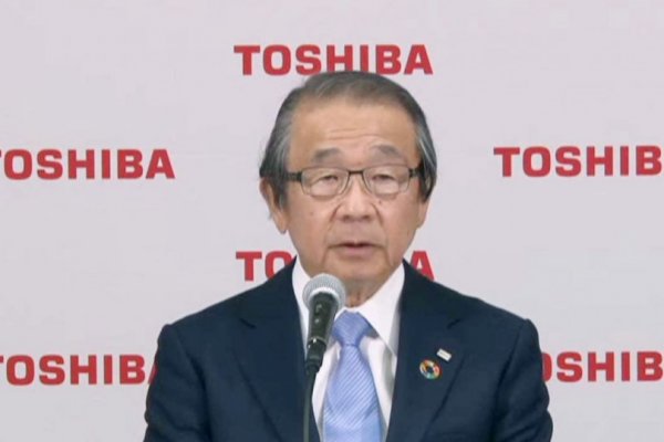 Toshiba başkanı görevden alındı!