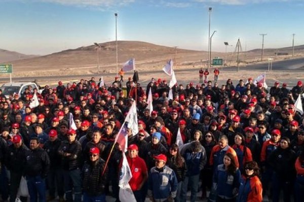 Dünyanın en büyük bakır madeni greve giriyor