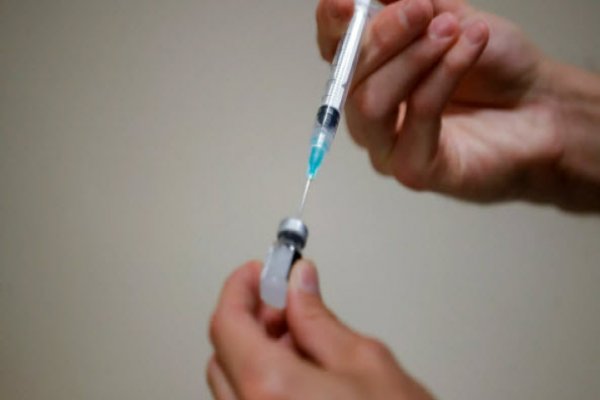 Almanya'da sağlık çalışanları aşı zorunluluğu