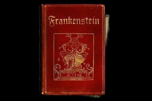 Frankenstein romanının ilk kopyasına rekor fiyat