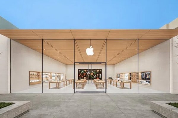 Avrupa'nın en büyük Apple Store'u Türkiye'de açılıyor