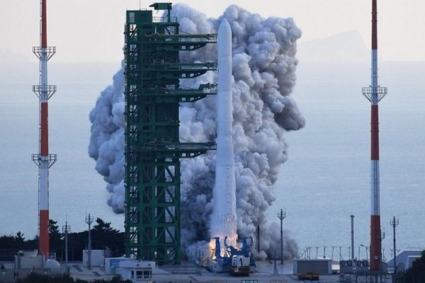 Güney Kore ilk yerli roketi Nuri'yi uzaya gönderdi