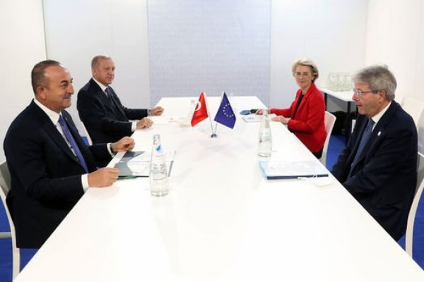 Erdoğan, AB Komisyonu Başkanı ile bir araya geldi