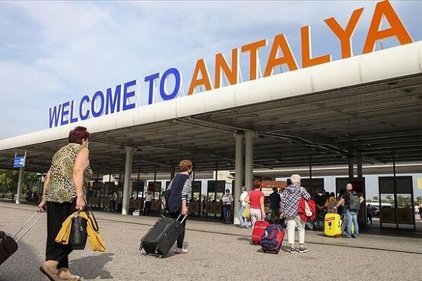 Türkiye’ye gelen Rus turist sayısında büyük düşüş