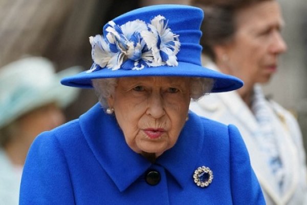 İngiltere Kraliçesi 2. Elizabeth'in Covid-19 testi pozitif çıktı