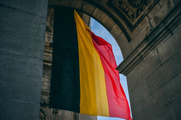 Belçika'da işçiler zam talebiyle grevde