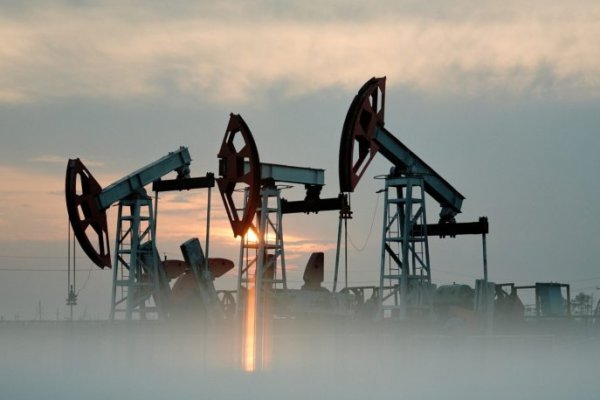 Brent petrolün varil fiyatı yüzde 2,9 yükseldi