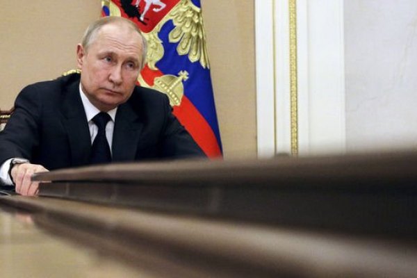 Putin, Avrupa'nın enerji yaptırımları için 'intihar' dedi