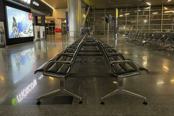 Yaptırımlar sonrası Rusya'da havalimanları boşaldı