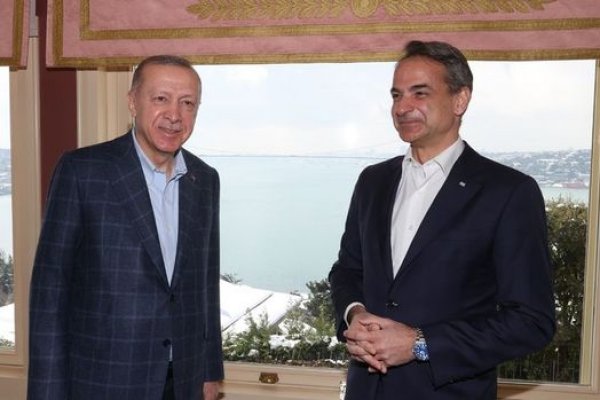 Erdoğan ve Miçotakis İstanbul'da görüştü