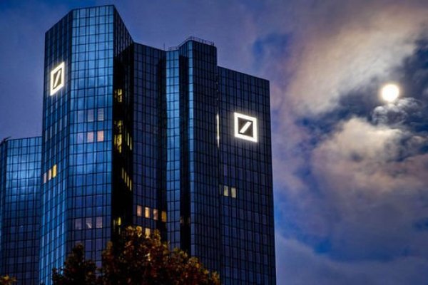 Deutsche Bank hisselerinde fiyat düşüşü devam ediyor