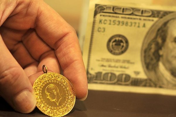 Doların güçlenmesi altın fiyatlarında baskı yaratıyor
