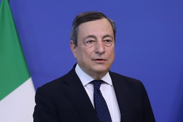 İtalya'da Başbakan Draghi görevini bıraktı