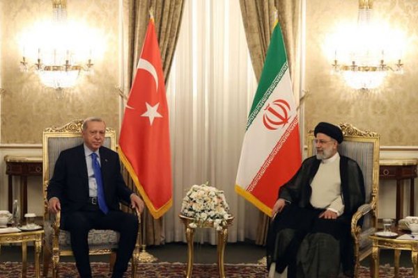 Türkiye ile İran gaz anlaşmasını yenilemeyi masaya yatırdı