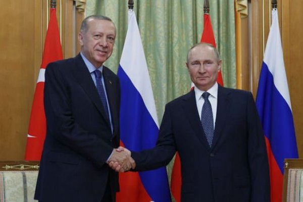 Erdoğan ve Putin Soçi'de bir araya geldi