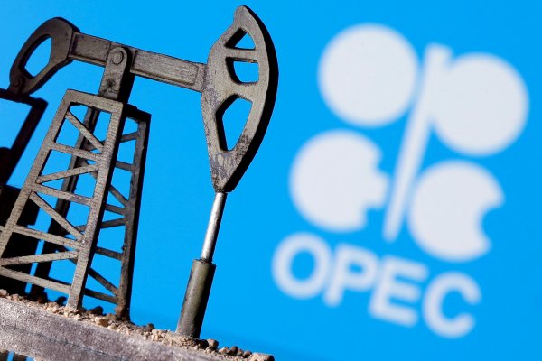 OPEC küresel petrol talebi tahminini yukarı yönlü revize etti