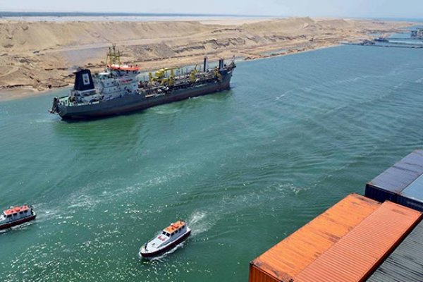Mısır'dan Süveyş Kanalı'ndan geçiş ücretlerine zam